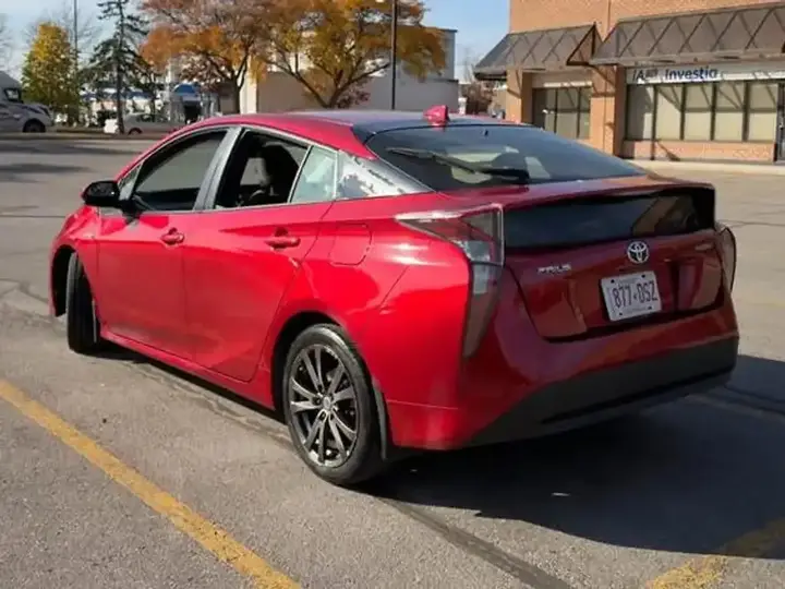 Toyota Prius 2016 photo 3