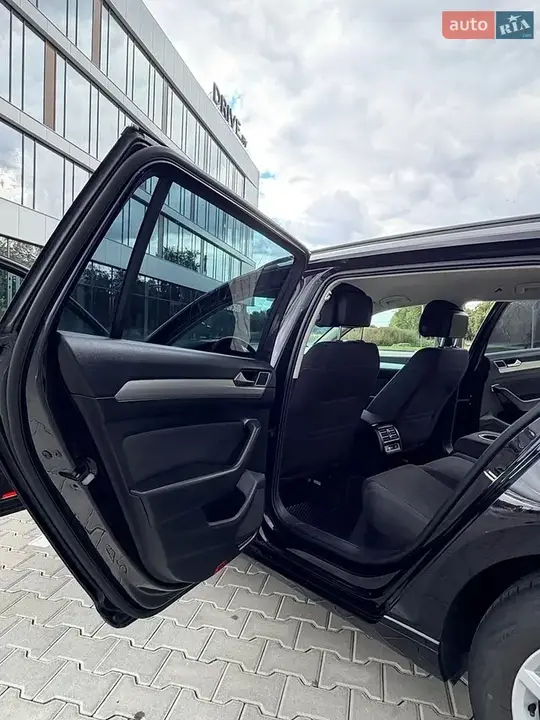 Volkswagen Passat 2017 photo 4