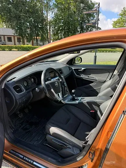 Volvo S60 2011 photo 3