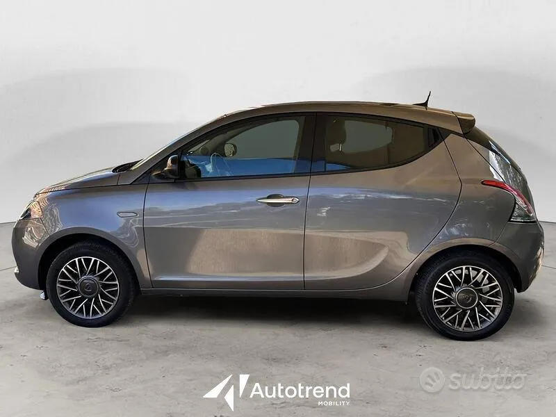 Lancia Ypsilon 2023 photo 5