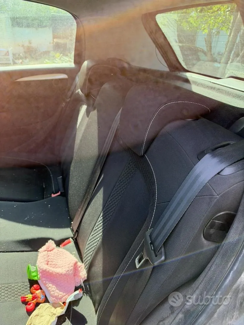 Fiat Punto 2011 photo 4