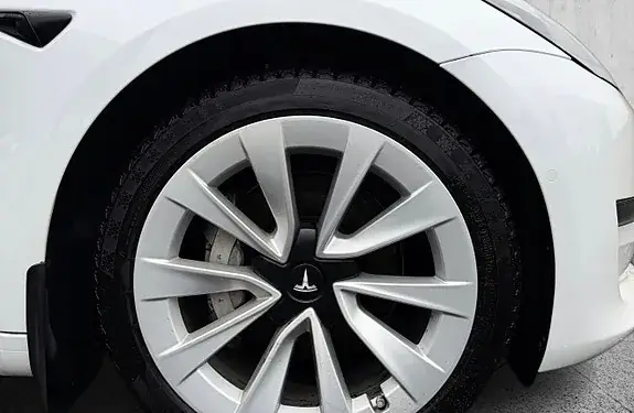 Tesla Model 3 2021 photo 4