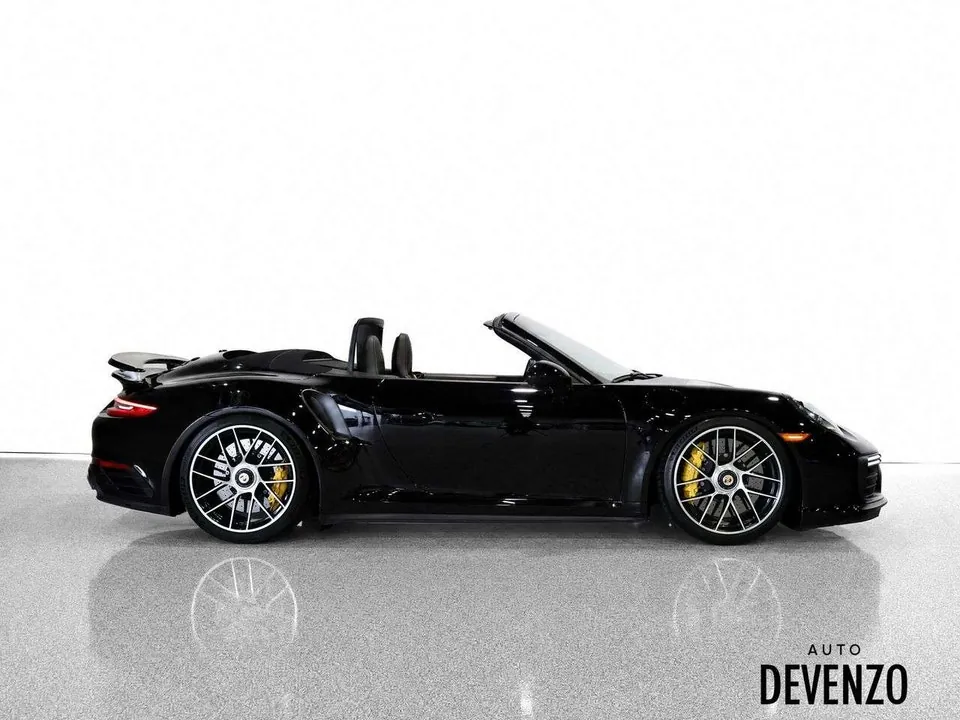 Porsche 911 Turbo S Cabriolet 2019 photo 2
