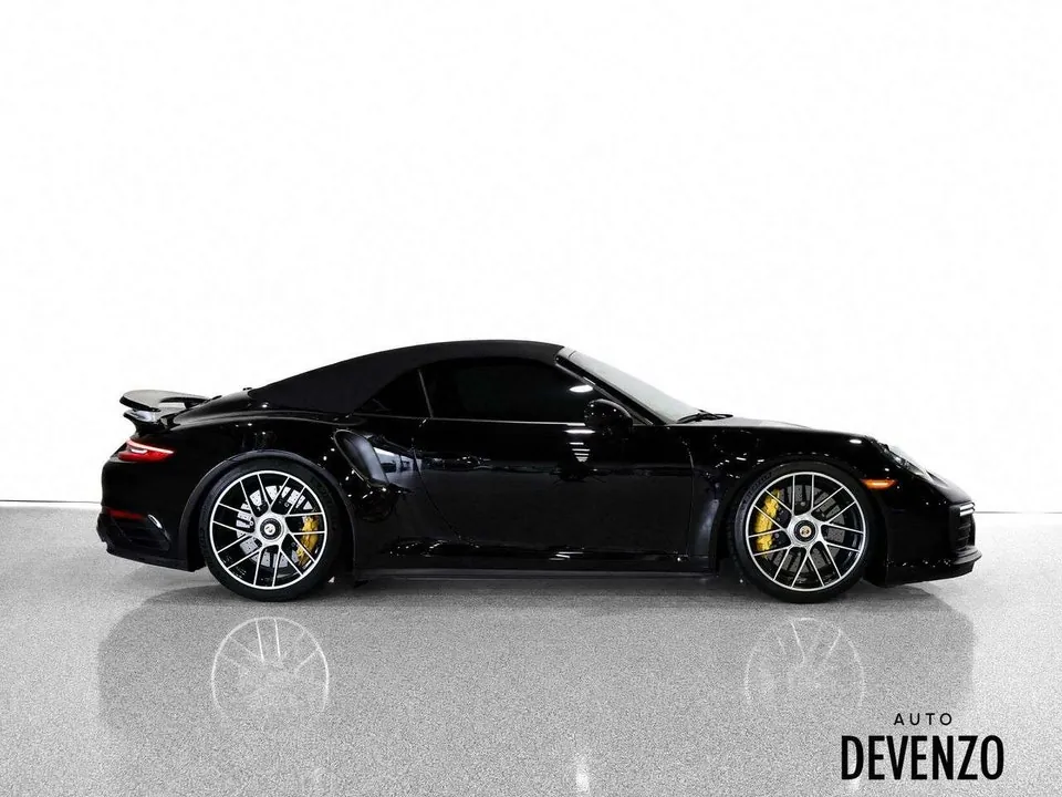 Porsche 911 Turbo S Cabriolet 2019 photo 3