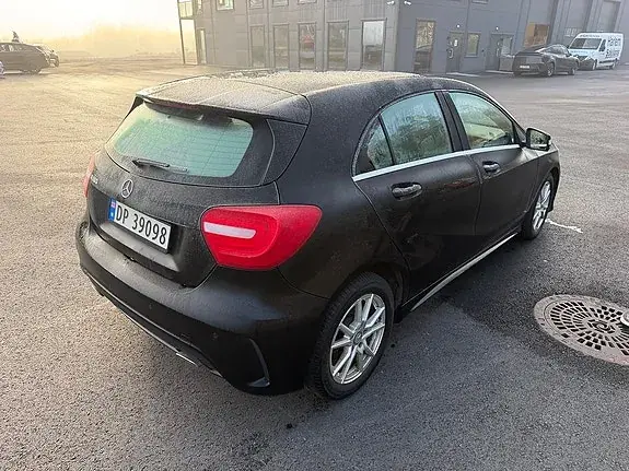 Mercedes-Benz A 180 2013 photo 3