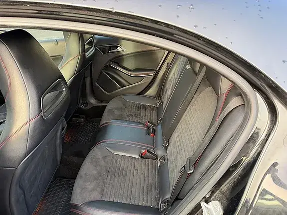 Mercedes-Benz A 180 2013 photo 5