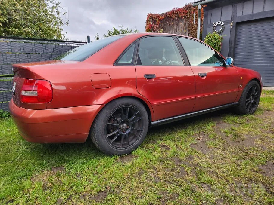 Audi A4 1996 photo 4