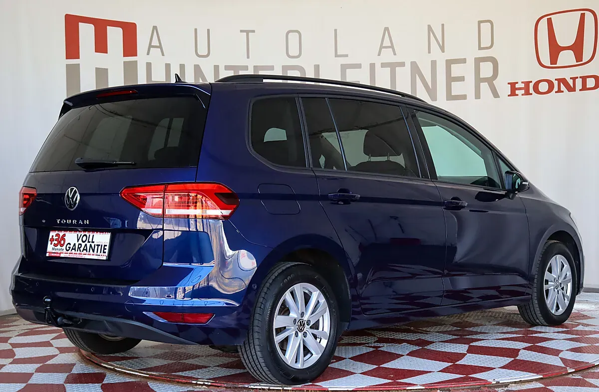 Volkswagen Touran 2022 photo 2