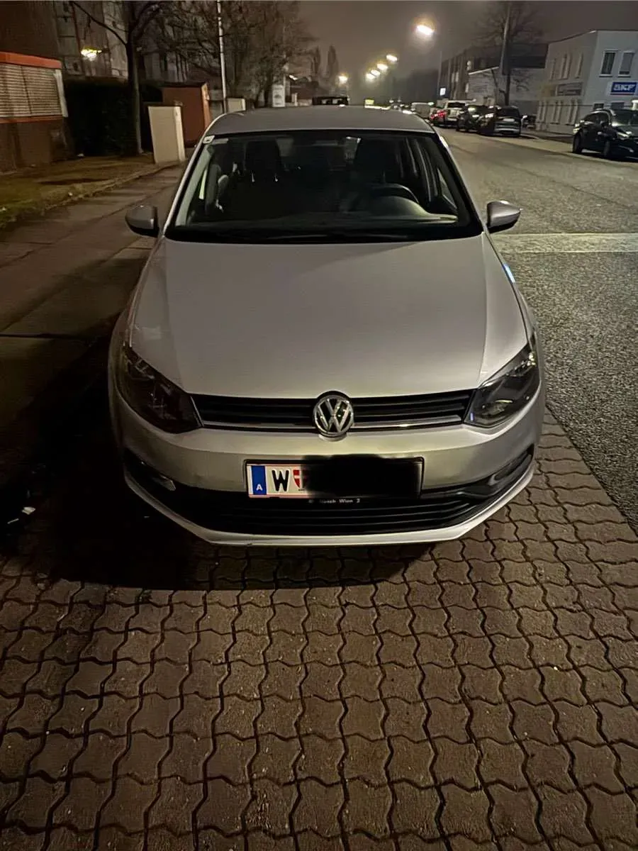 Volkswagen Polo 2014 photo 2
