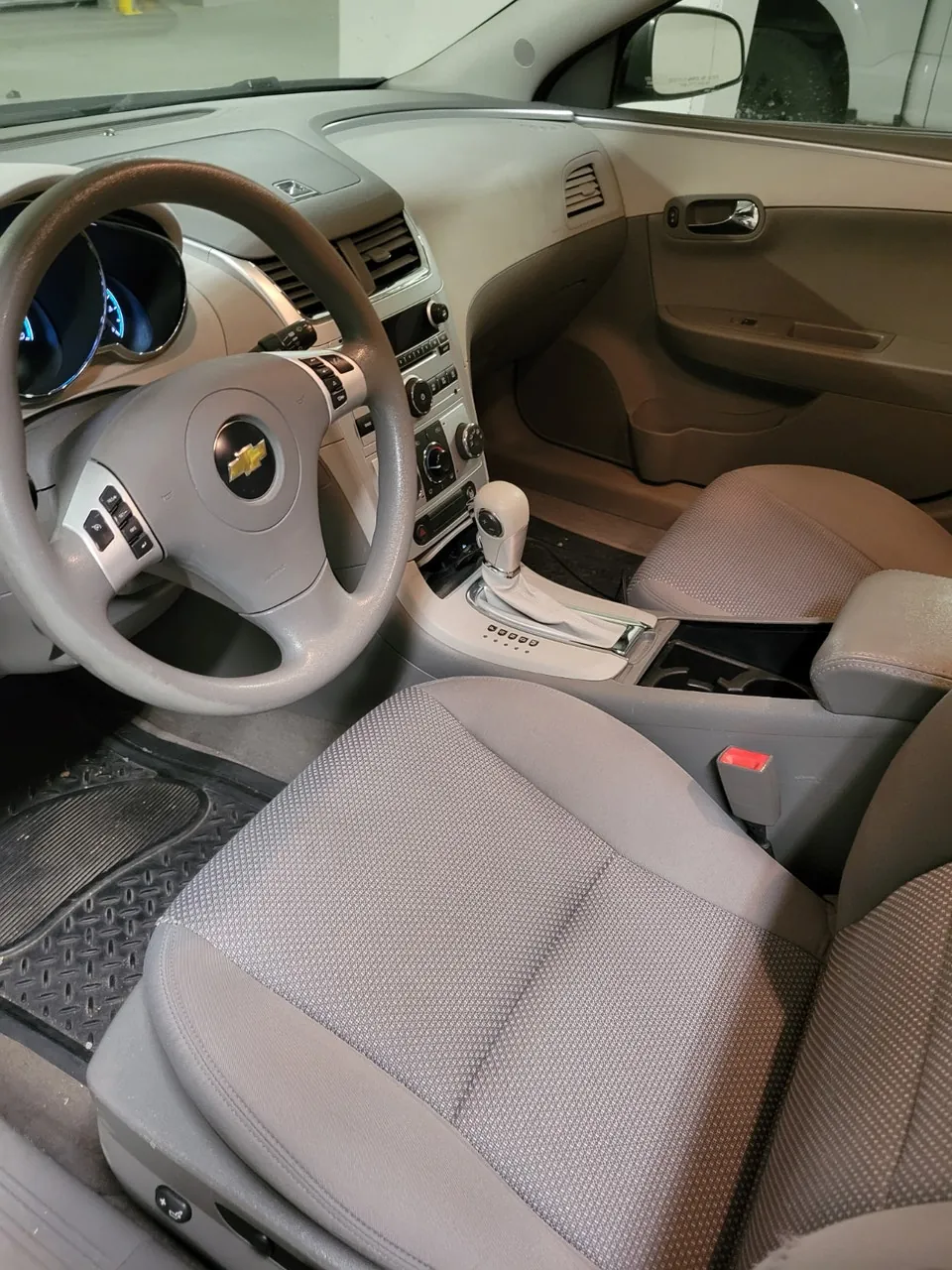 Chevrolet Malibu 2011 photo 3