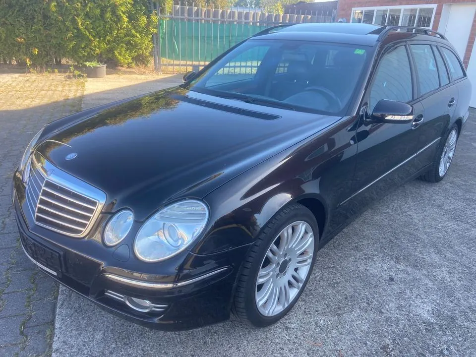 Mercedes-Benz E 320