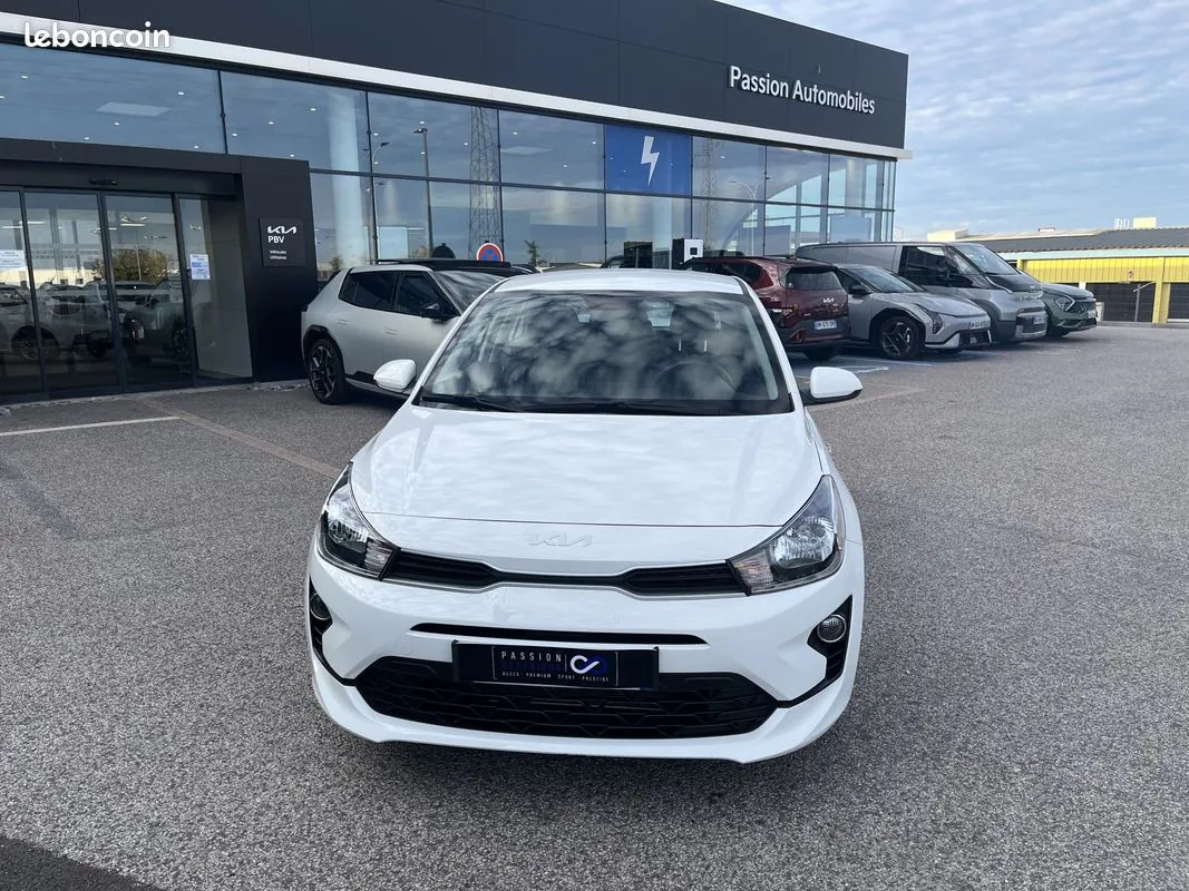 Kia Rio 2023 photo 2
