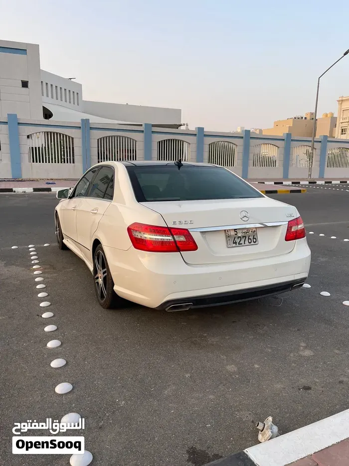 Mercedes-Benz E-Class 2011 photo 3