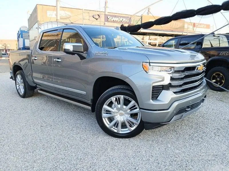 Chevrolet Silverado 2026 photo 2