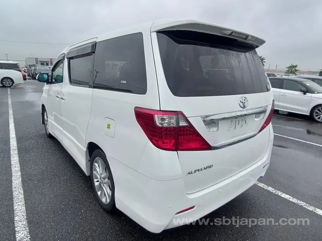 Toyota Alphard 2011 photo 3