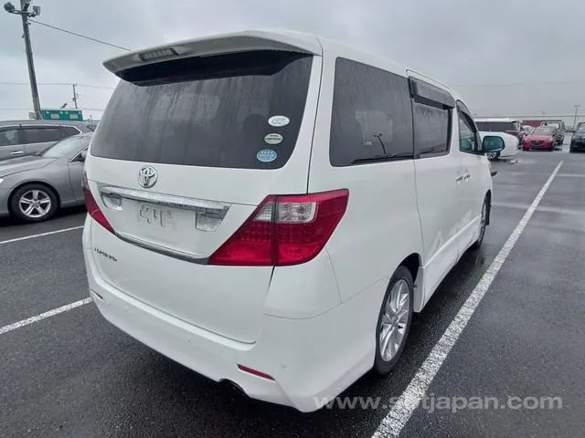 Toyota Alphard 2011 photo 4