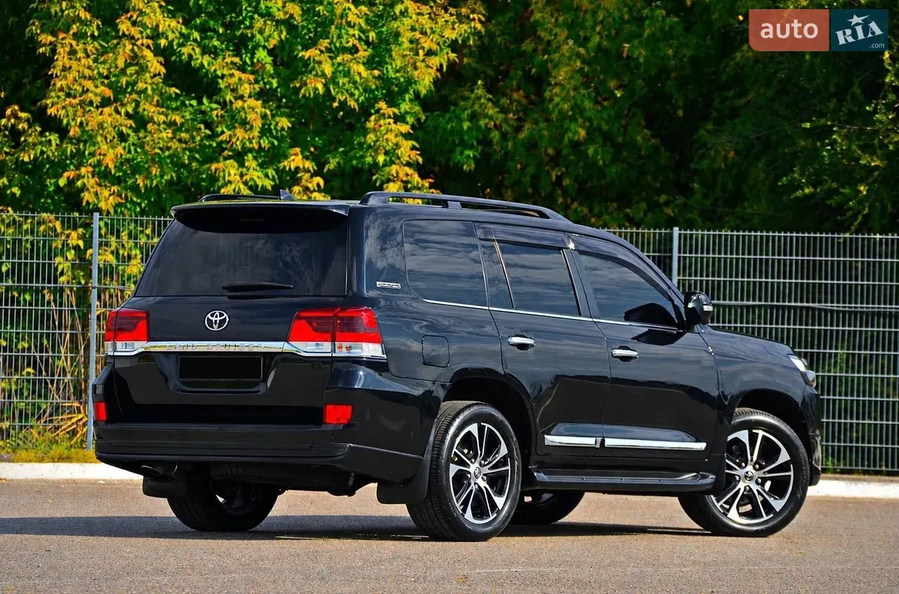 Toyota Land Cruiser 2020 photo 2
