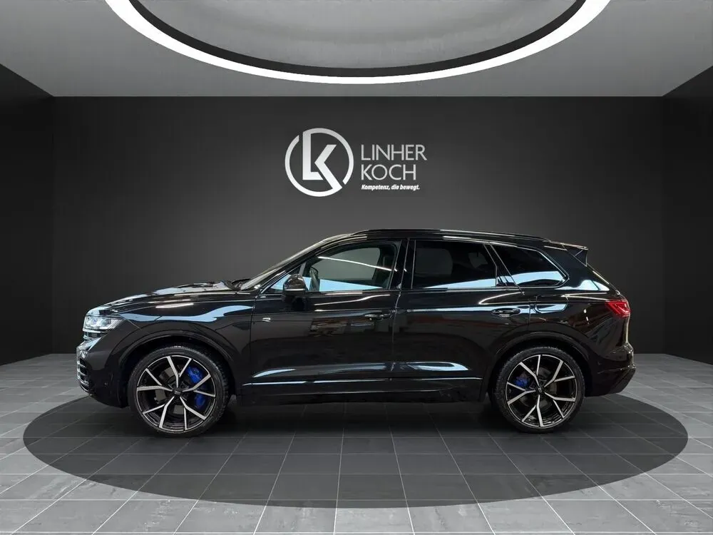 Volkswagen Touareg 2026 photo 2