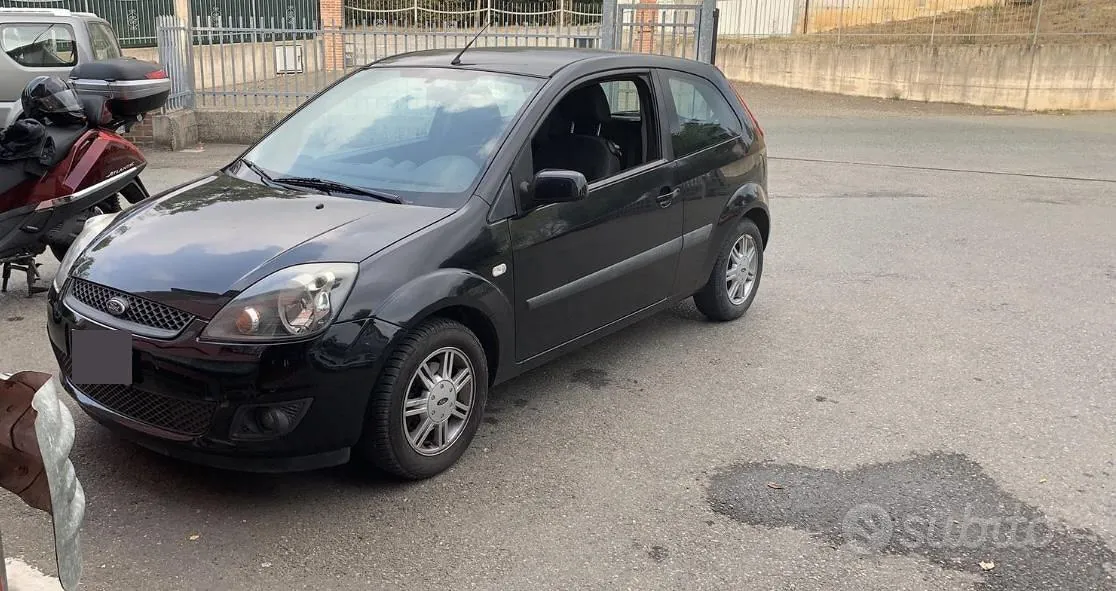 Ford Fiesta 2006 photo 4