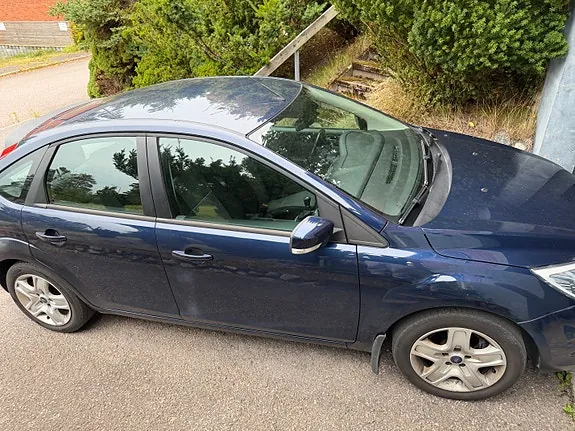 Ford Focus 2011 photo 2