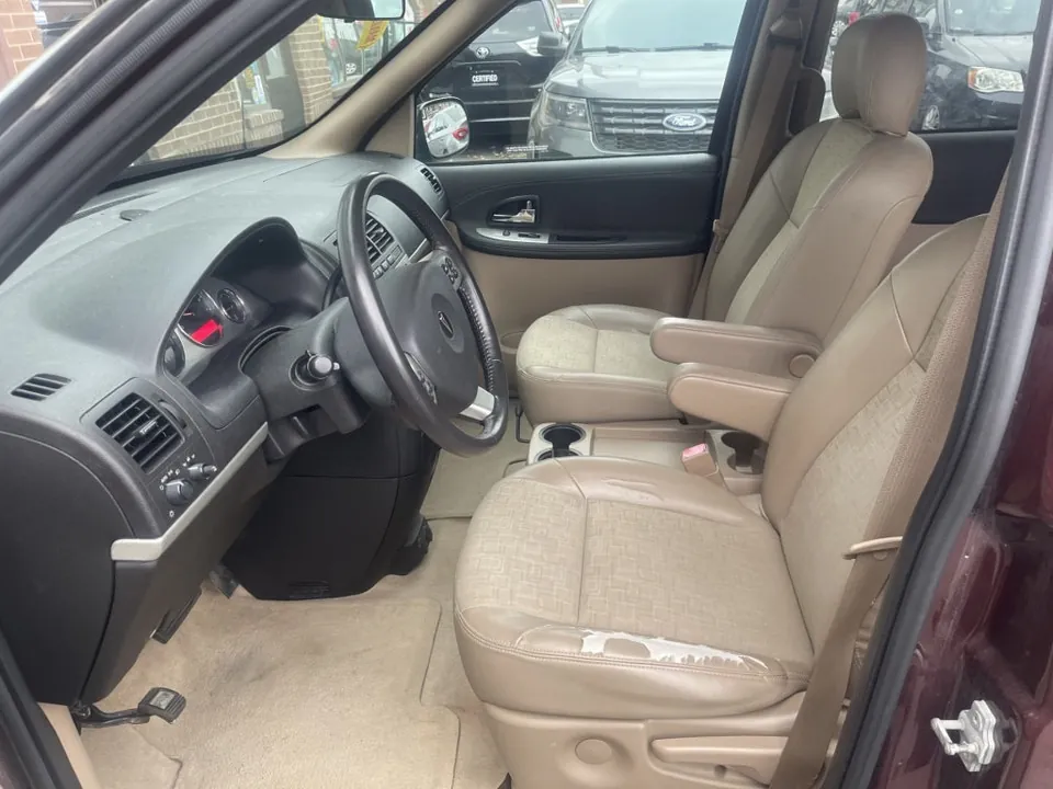 Pontiac Montana 2007 photo 2