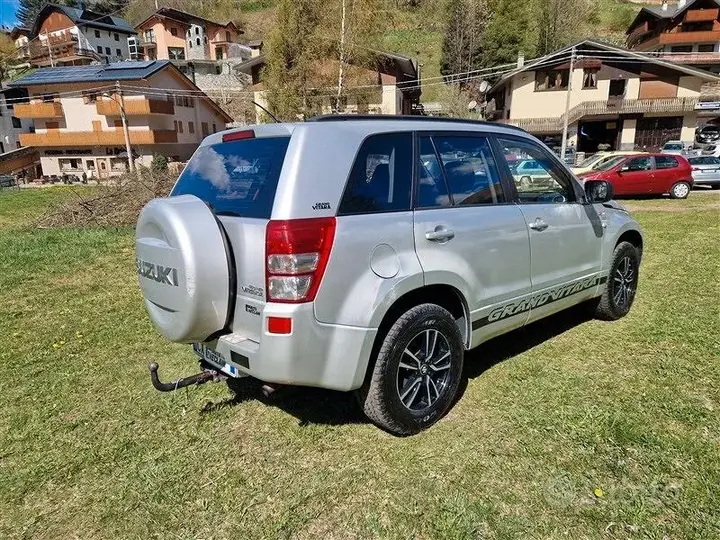 Suzuki Grand Vitara 2005 photo 3