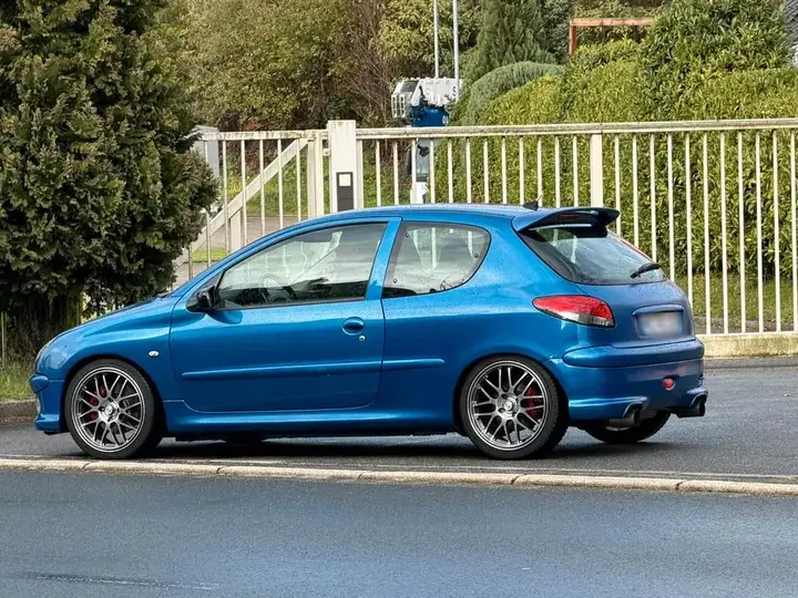 Peugeot 206