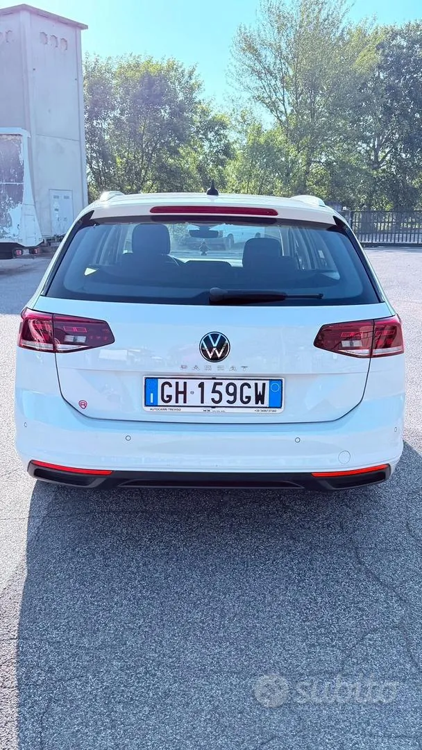 Volkswagen Passat 2021 photo 5
