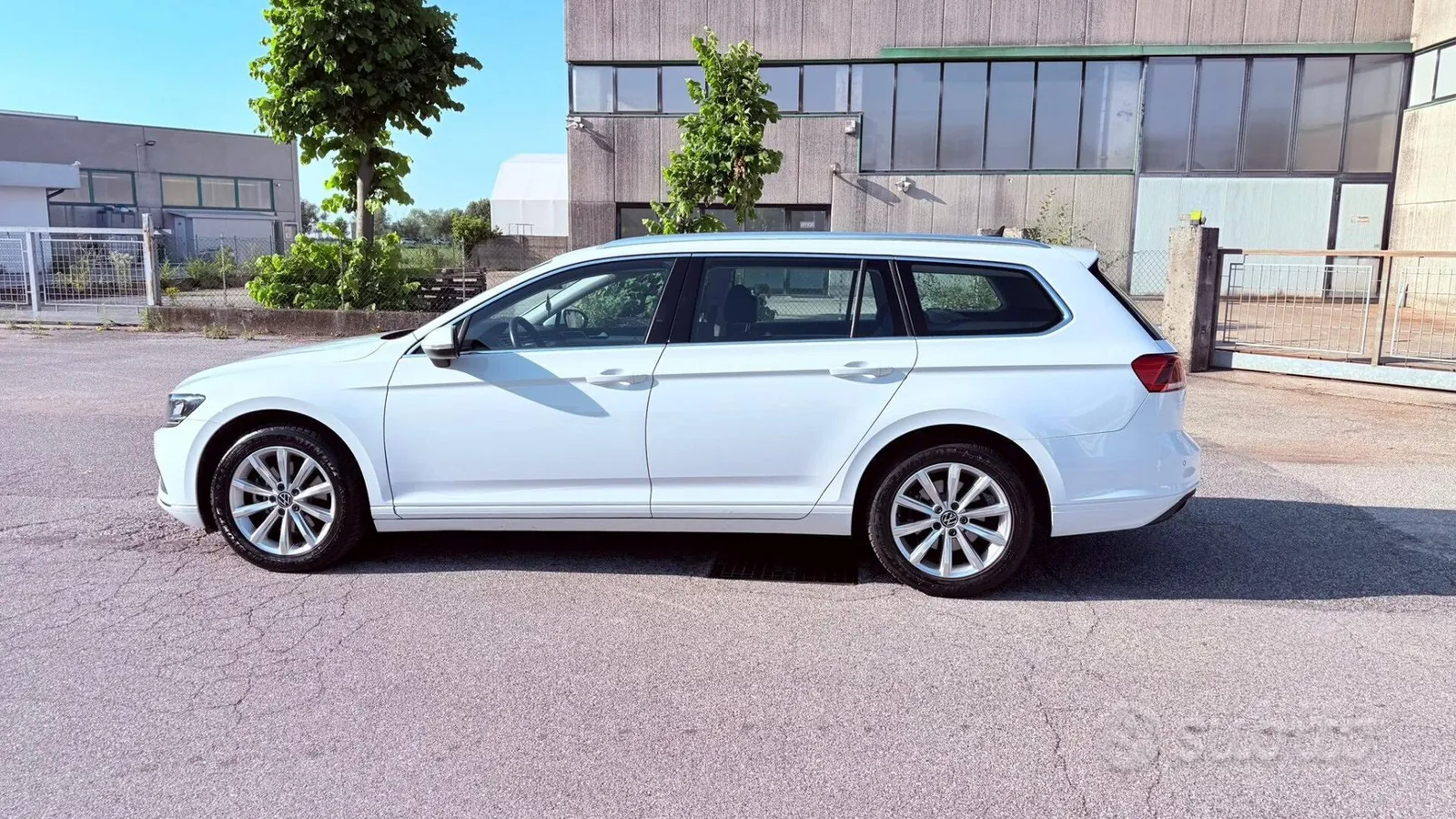 Volkswagen Passat 2021 photo 3
