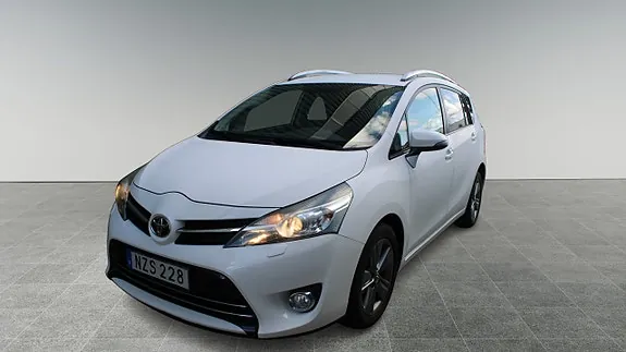 Toyota Verso 2014 photo 2