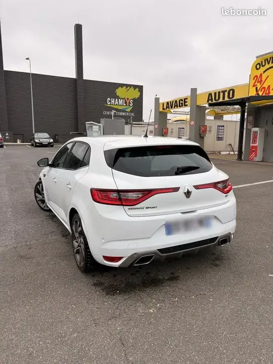 Renault Megane 2016 photo 2