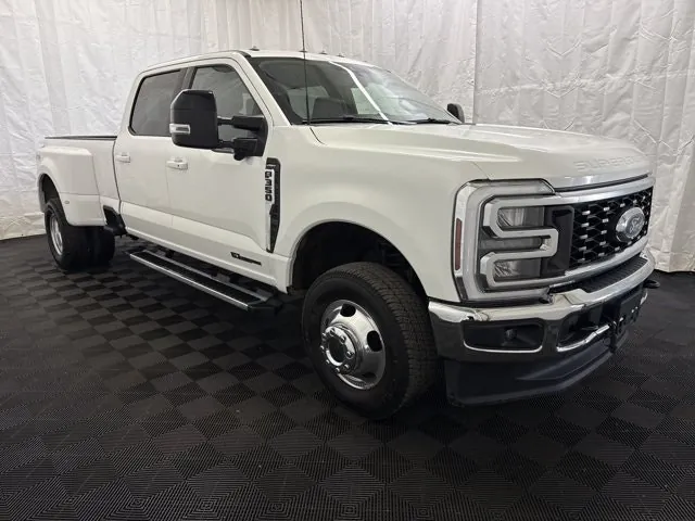 Ford Super Duty F-350 2025 photo 2