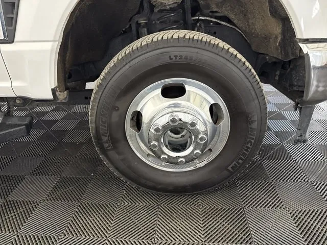 Ford Super Duty F-350 2025 photo 4