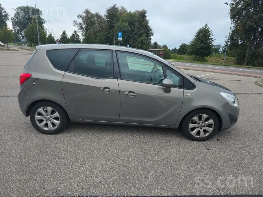 Opel Meriva 2012 photo 2