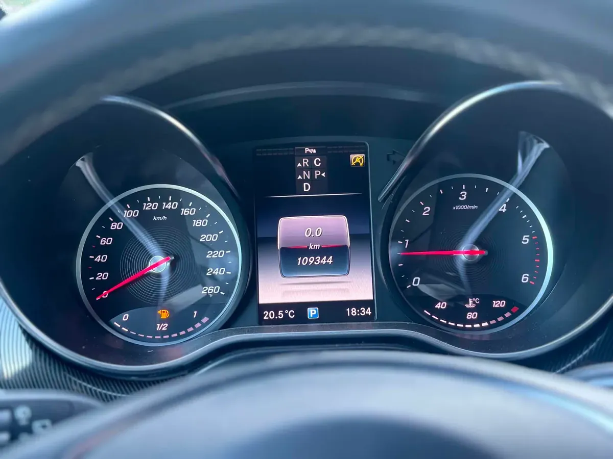 Mercedes-Benz Vklasse 2019 photo 2