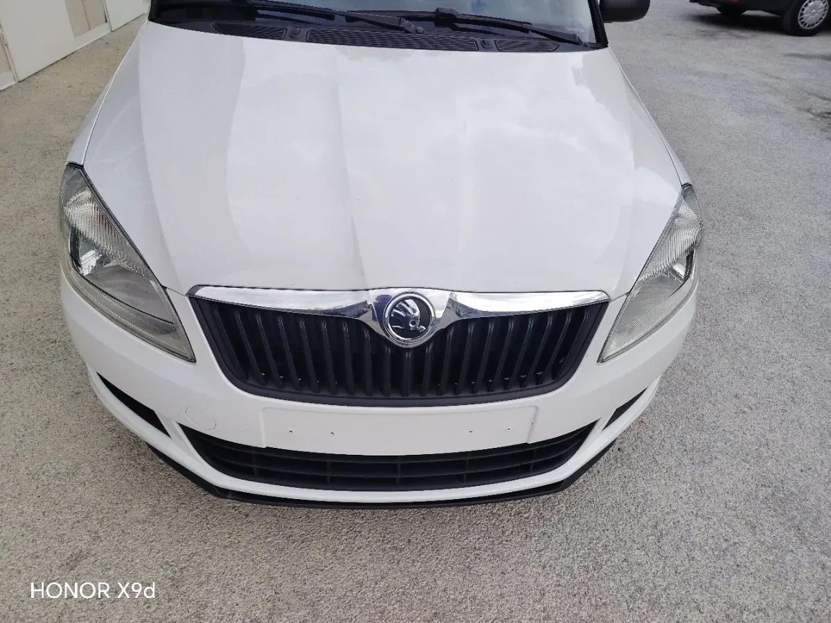 Skoda Fabia 2013 photo 2