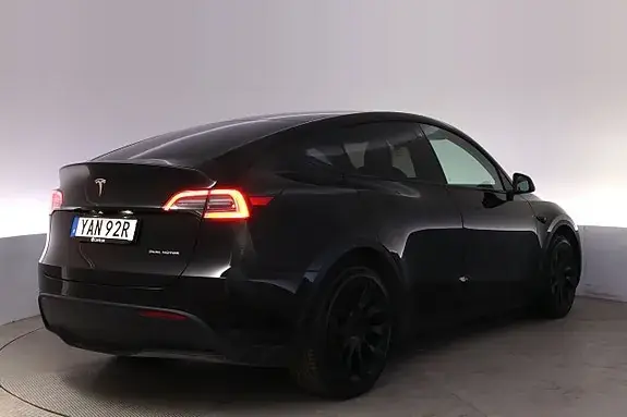Tesla Model Y 2022 photo 5