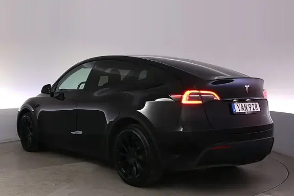 Tesla Model Y 2022 photo 4