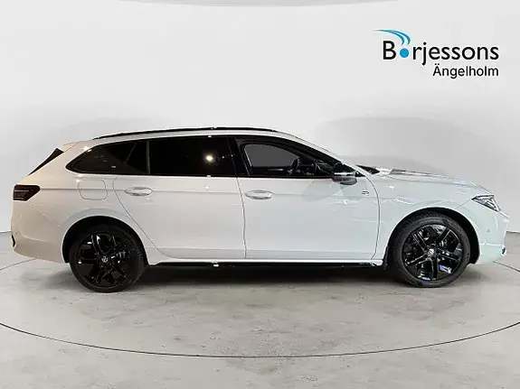 Volkswagen Passat 2027 photo 2