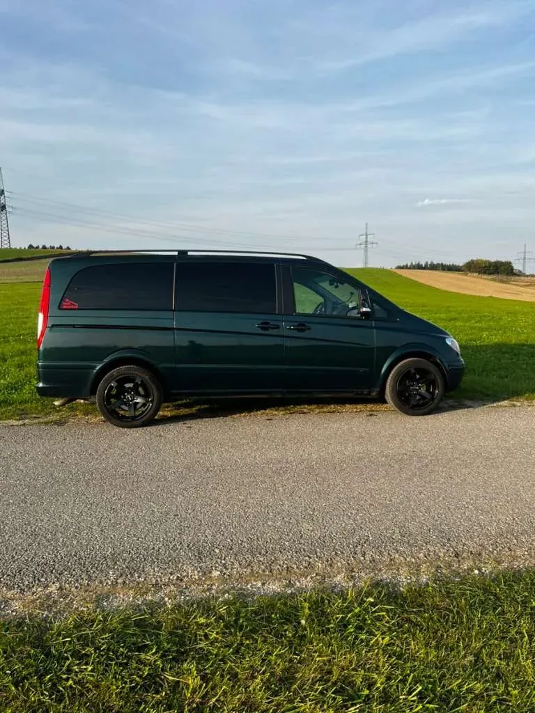Mercedes-Benz Viano 2008 photo 2
