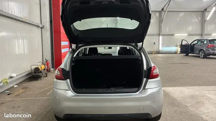 Peugeot 308 2015 photo 5