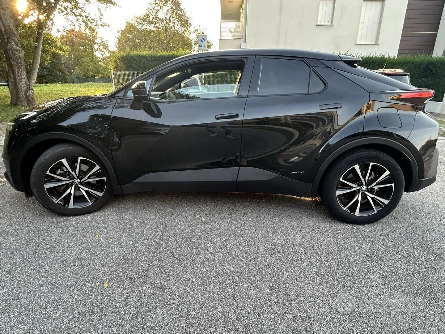 Toyota C-Hr 2025 photo 4