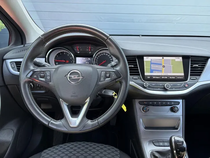 Opel Astra 2018 photo 3
