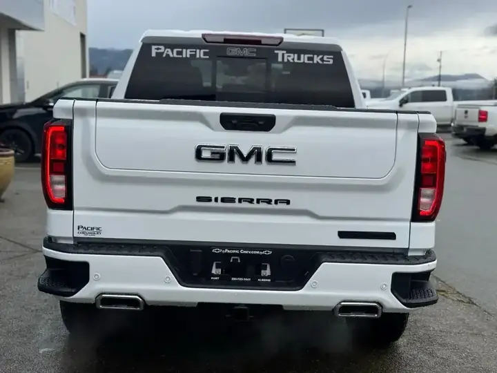 GMC Sierra 1500 2026 photo 3
