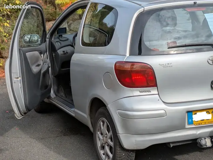 Toyota Yaris 2003 photo 3