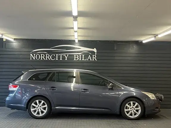 Toyota Avensis 2011 photo 5