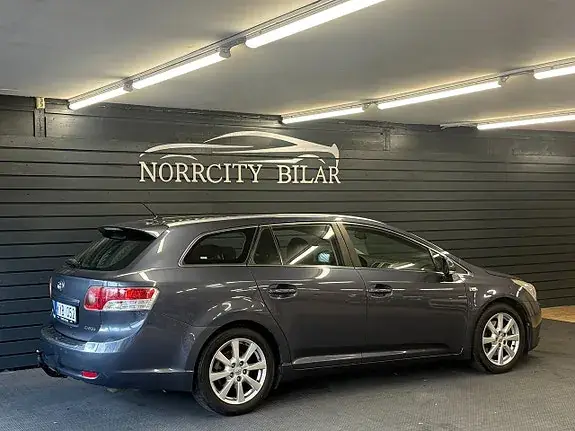 Toyota Avensis 2011 photo 4