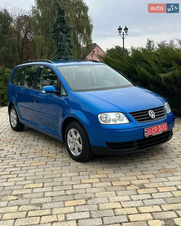 Volkswagen Touran 2005 photo 2