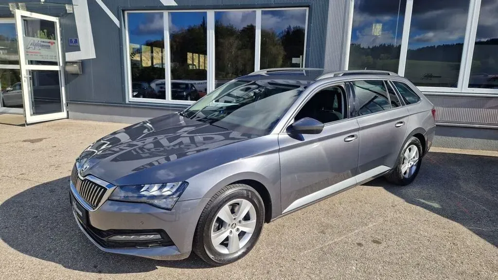 Skoda Superb 2022 photo 3
