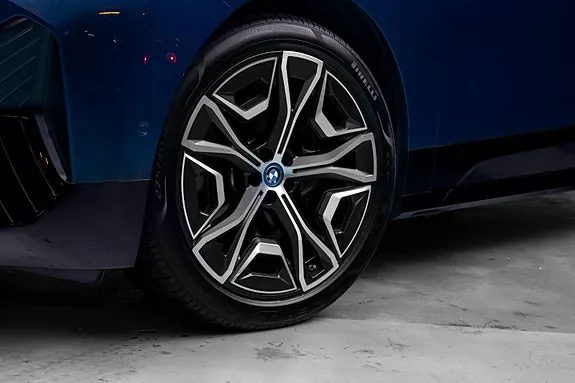 BMW Ix 2022 photo 3